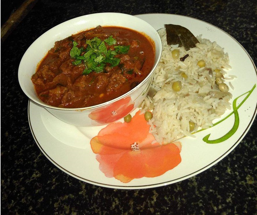 Aromatic beef curry