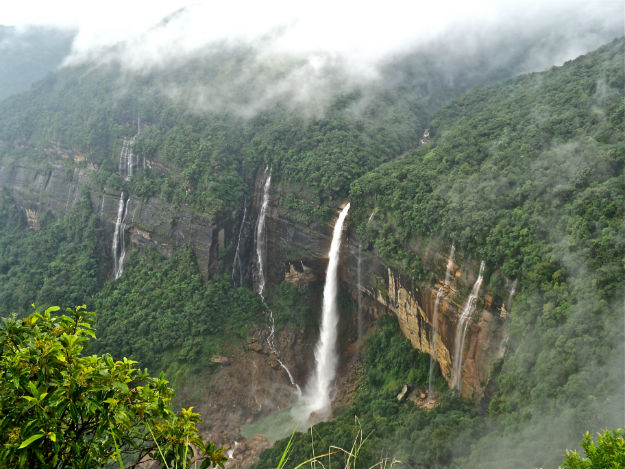 Nohkalikai-Falls-Cherrapunjee