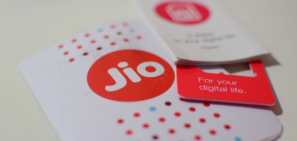 Jio-SIM-Card-Reliance-Jio-LYF